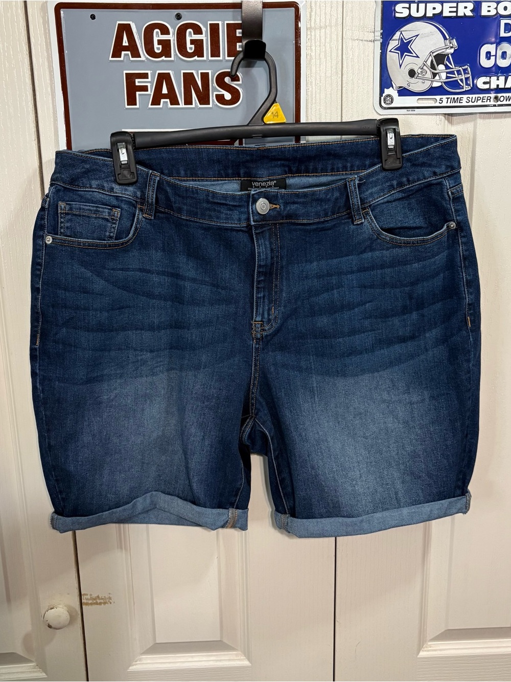 Venezia Dark Blue Rolled-Cuff Denim Women's Shorts
